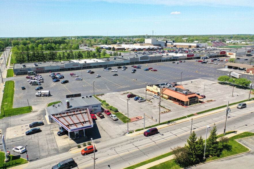 1900-2092 N Jefferson St, Huntington, IN for lease - Building Photo - Image 2 of 7
