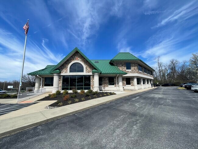 Plus de détails pour 537 W Uwchlan Ave, Downingtown, PA - Bureau à vendre