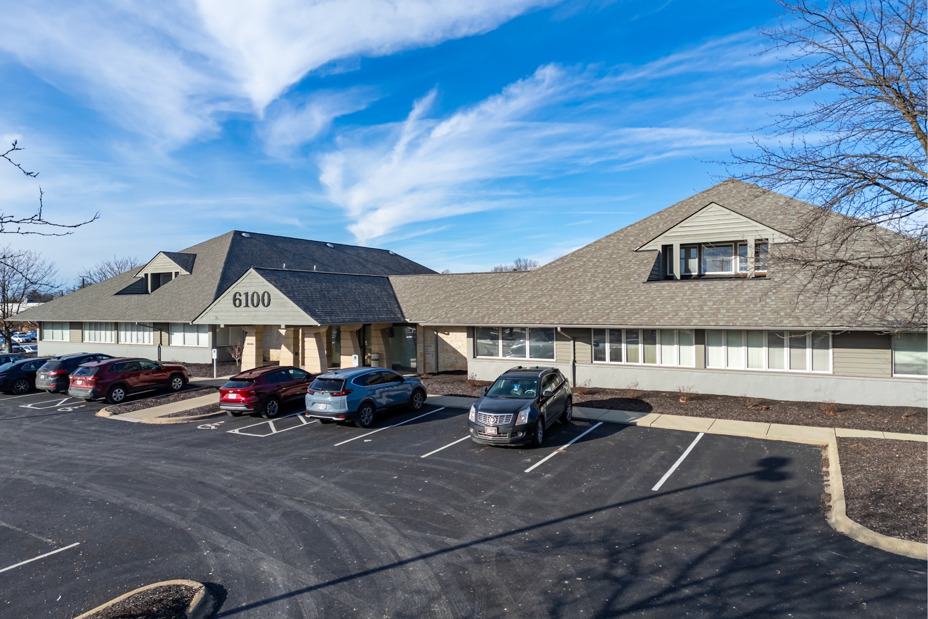 MediCourt East portfolio of 2 properties for sale on LoopNet.ca Primary Photo- Image 1 of 9