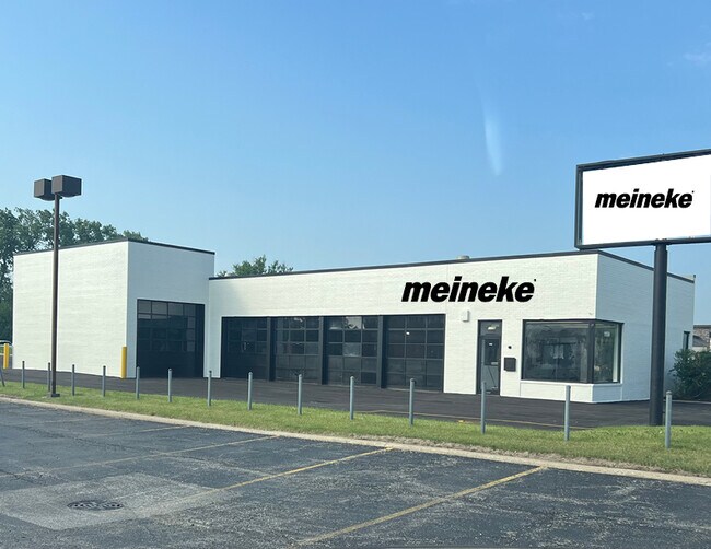 Plus de détails pour 1156 E Ogden Ave, Naperville, IL - Commerce de détail à vendre