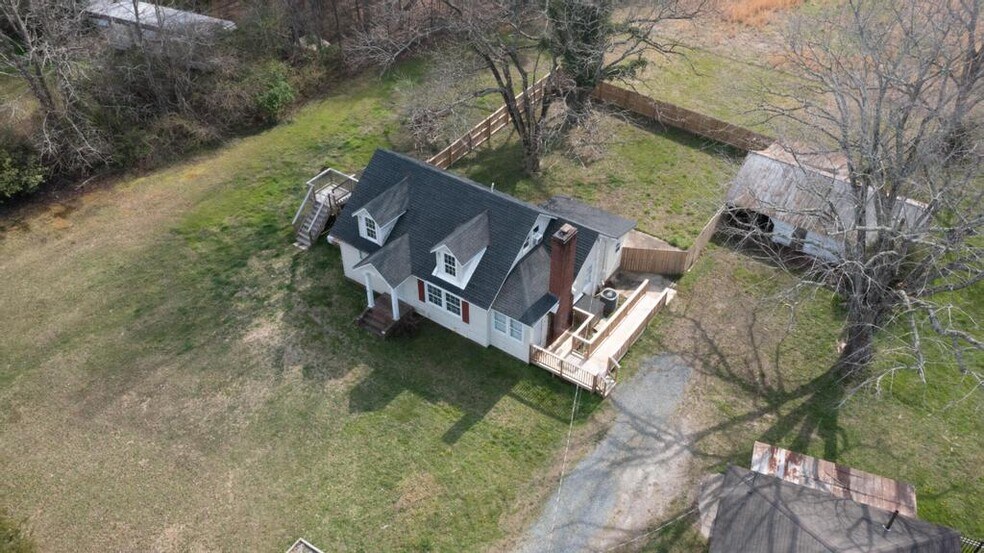 12894 John Clayton Memorial Hwy, North, VA à vendre - Photo du bâtiment - Image 2 de 4