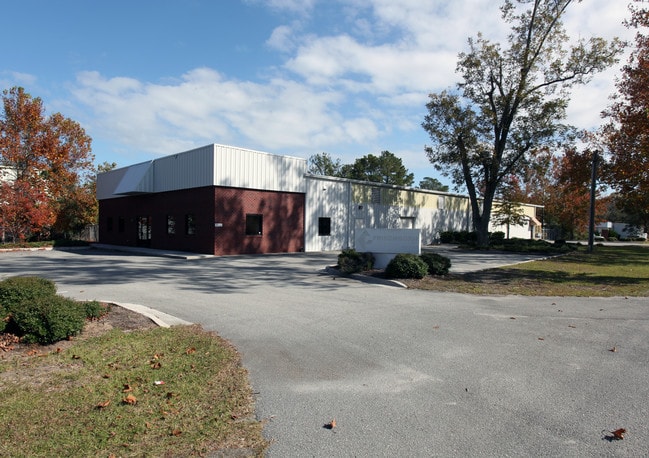 Plus de détails pour 2732 Old Wrightsboro Rd, Wilmington, NC - Local d'activités à louer