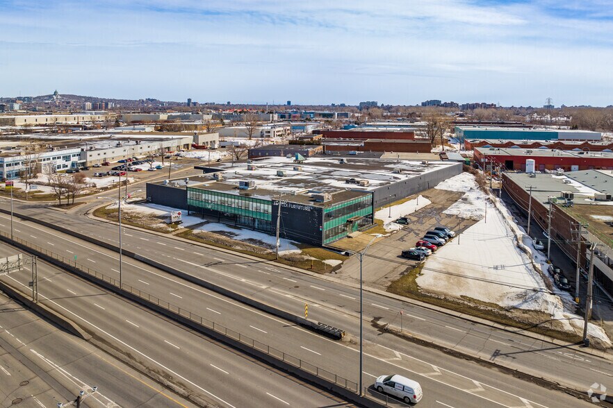 5950 Ch De La Côte-De-Liesse, Mont-Royal, QC à vendre - Aérien - Image 2 de 25