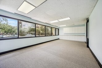 4625 Lillian St, Houston, TX for sale Interior Photo- Image 2 of 15