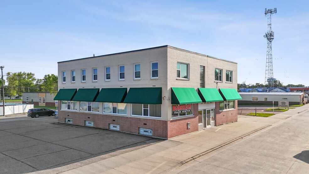 133 W Main Ave, West Fargo, ND à louer - Photo du bâtiment - Image 2 de 9