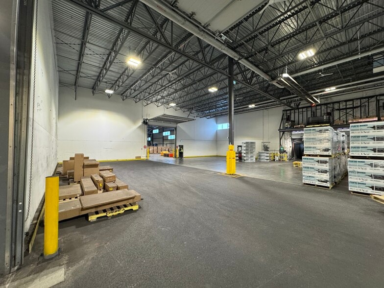 2900 Rue Thérèse-Casgrain, Drummondville, QC for lease - Building Photo - Image 3 of 5