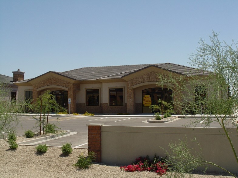 2571 S Val Vista Dr, Gilbert, AZ à louer - Photo du bâtiment - Image 3 de 8
