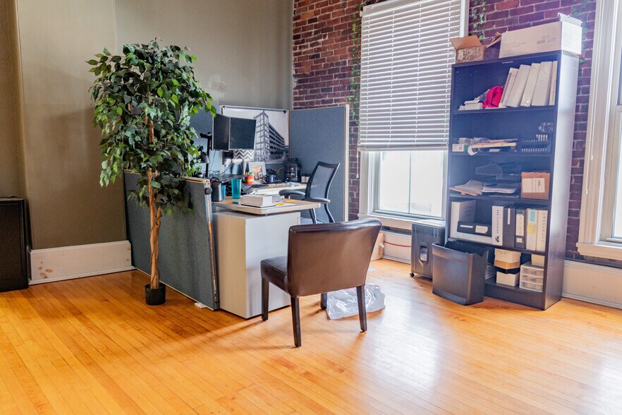 496-498 Congress St, Portland, ME à vendre - Photo du bâtiment - Image 3 de 17