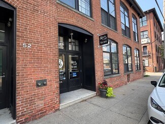 Plus de détails pour 52 Valley St, Providence, RI - Commerce de détail à louer