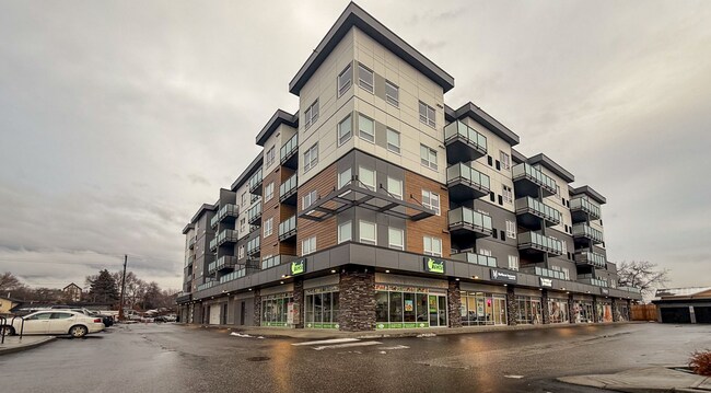 Plus de détails pour 191 Hollywood Rd S, Kelowna, BC - Bureau/Commerce de détail à louer
