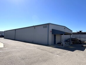 925 N Union St, Stockton, CA for lease Interior Photo- Image 1 of 2