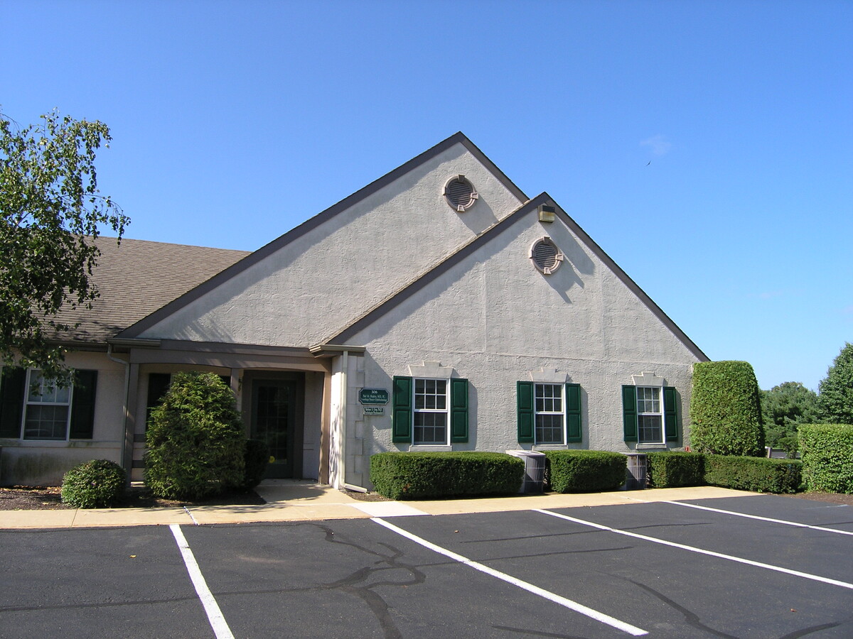 5049 Swamp Rd, Fountainville, PA 18923 - Unité 306 -  - Photo intérieure - Image 1 of 7