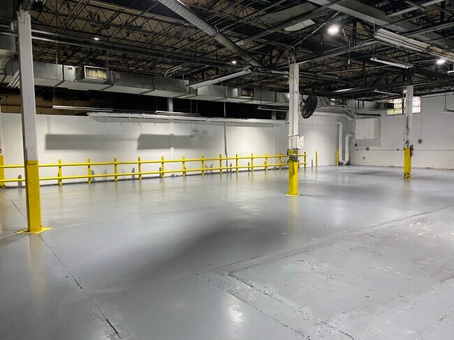 Plus de détails pour 5400 Grays Ave, Philadelphia, PA - Local d'activités, Industriel à louer
