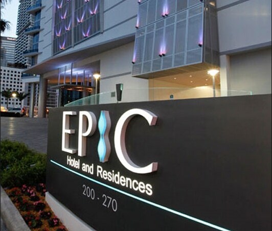 270 Biscayne Boulevard Way, Miami, FL à louer - Photo du bâtiment - Image 2 de 24