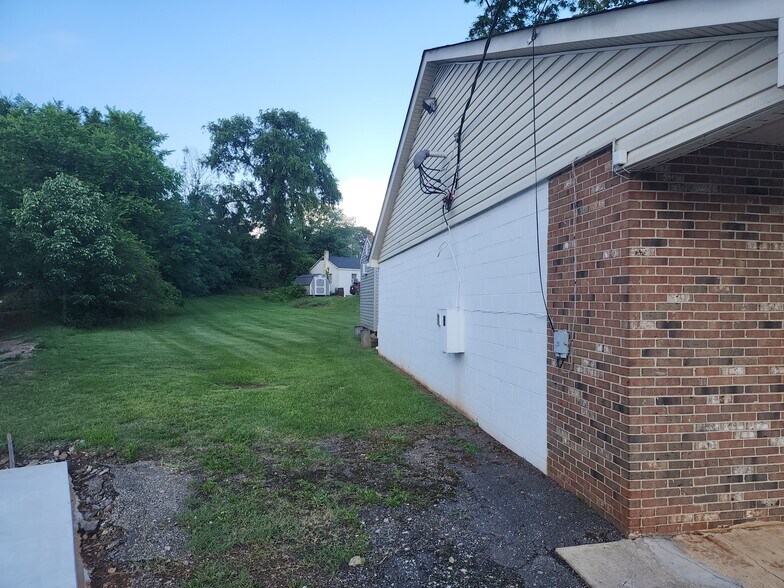 3597 Amherst Hwy, Monroe, VA à vendre - Photo du bâtiment - Image 3 de 14