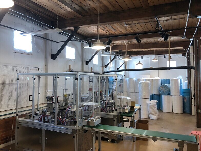 43-45 Sturbridge Rd, Charlton, MA à louer - Photo intérieure - Image 2 de 8