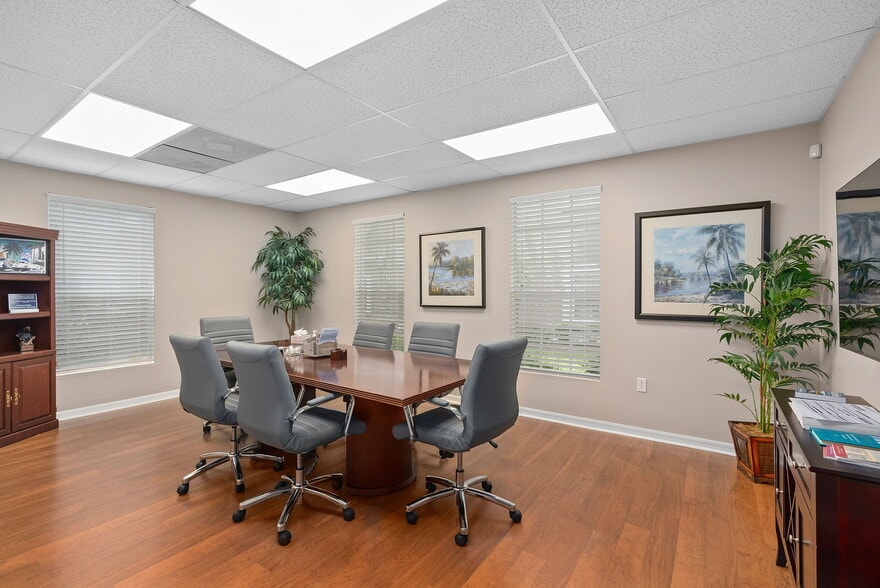 166 Lookout Pl, Maitland, FL à vendre - Photo du bâtiment - Image 3 de 3