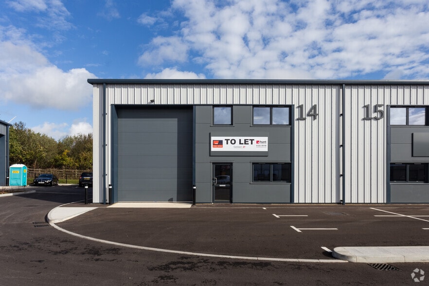 Cornflour Cres, Polegate for lease - Building Photo - Image 3 of 12