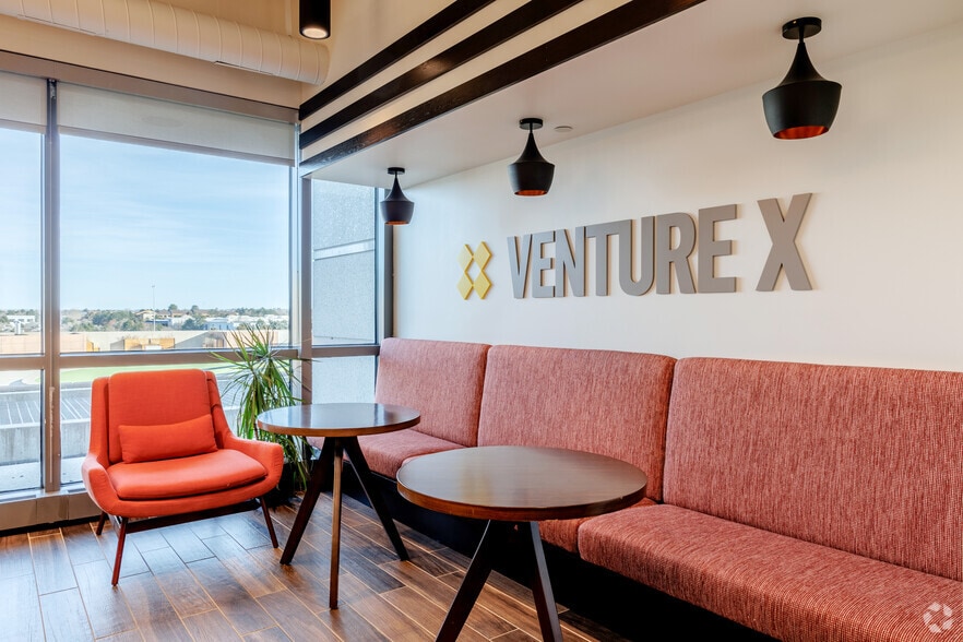 6400 S Fiddlers Green Cir, Greenwood Village, CO à louer - Photo intérieure - Image 3 de 21