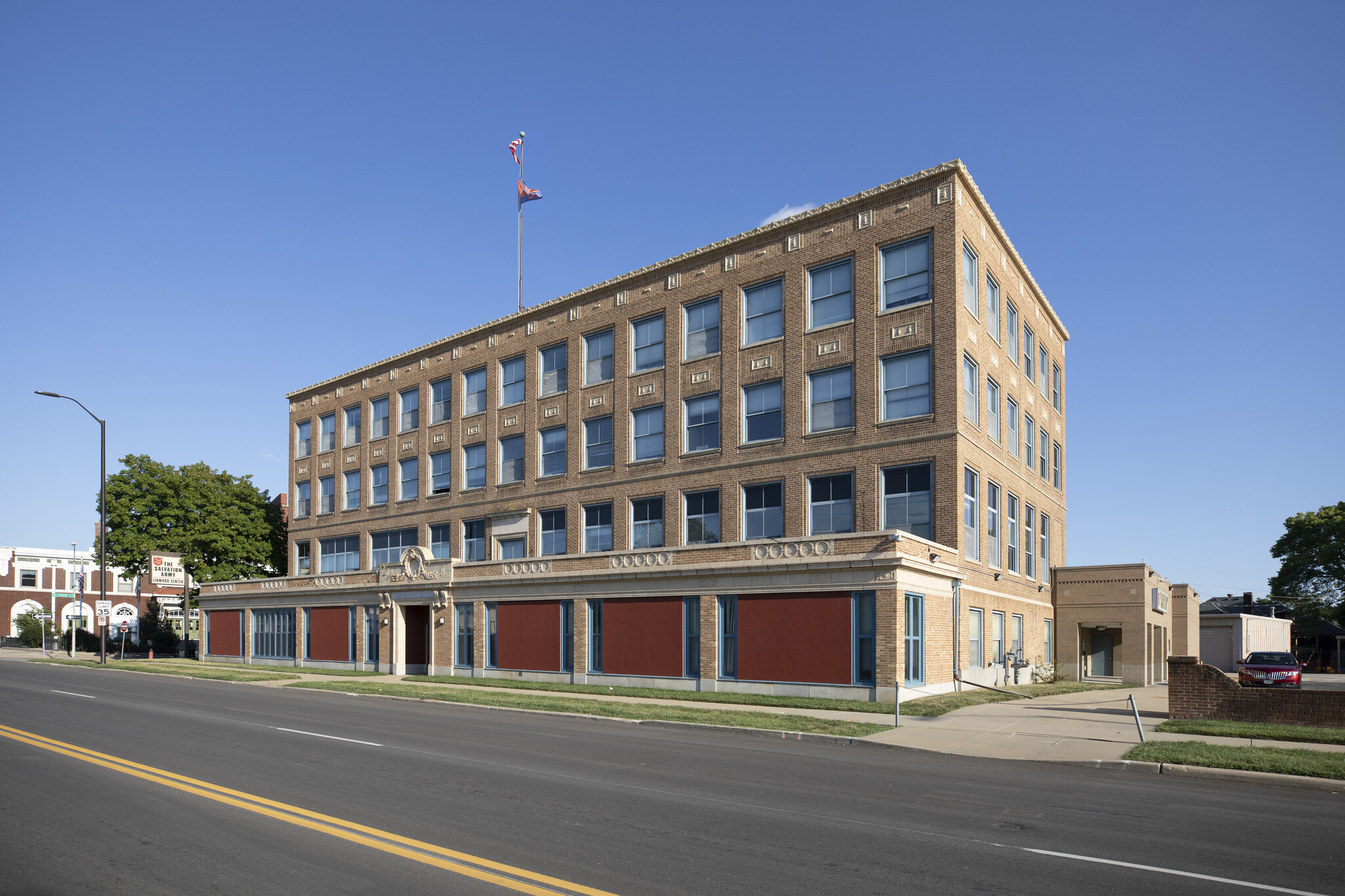 101 W Linwood Blvd, Kansas City, MO à vendre Photo du bâtiment- Image 1 de 1