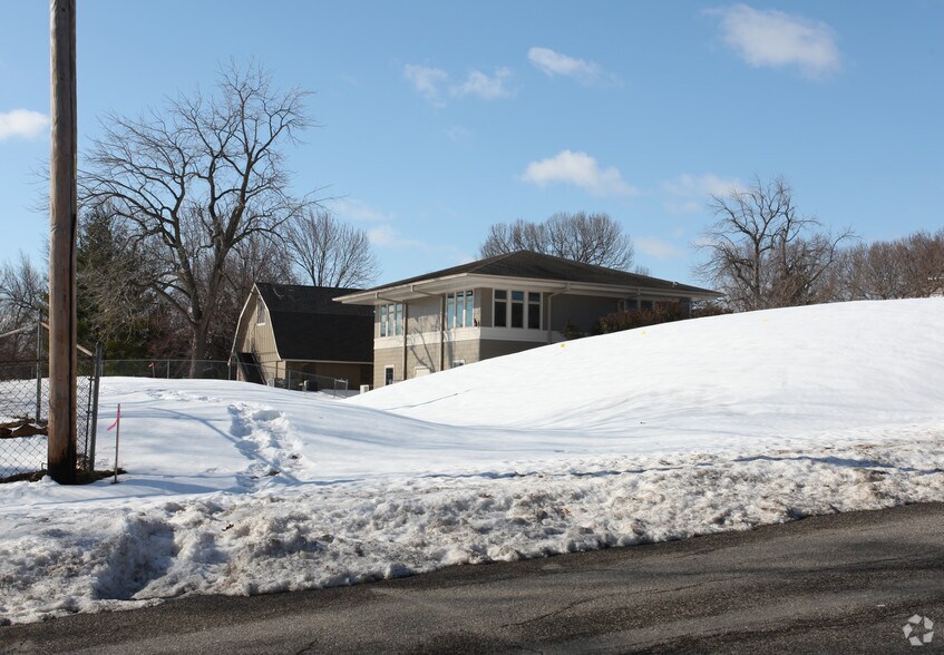 7725 W 87th St, Overland Park, KS à vendre - Photo principale - Image 1 de 7