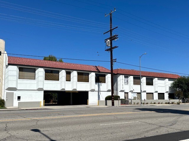 23123-23129 Ventura Blvd, Woodland Hills, CA à louer - Photo du bâtiment - Image 3 de 14