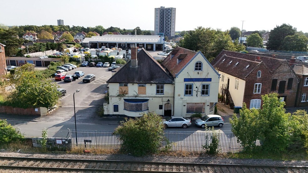 61 Test Lane, Southampton à louer - Photo du bâtiment - Image 2 de 6