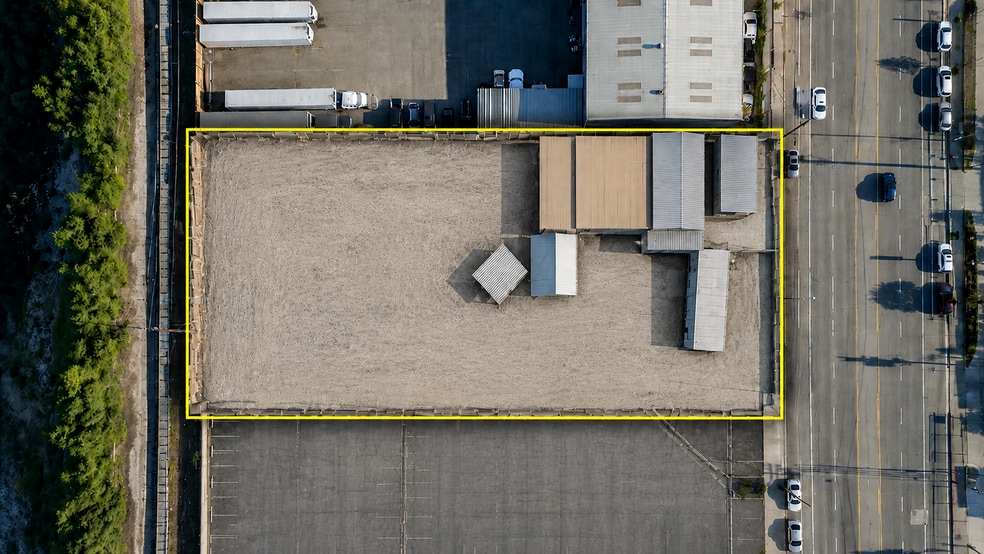 9940 Glenoaks Blvd, Sun Valley, CA for lease - Primary Photo - Image 1 of 7