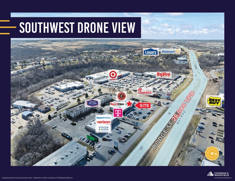 3450 Dodge St, Dubuque, IA à louer - Photo du bâtiment - Image 3 de 4