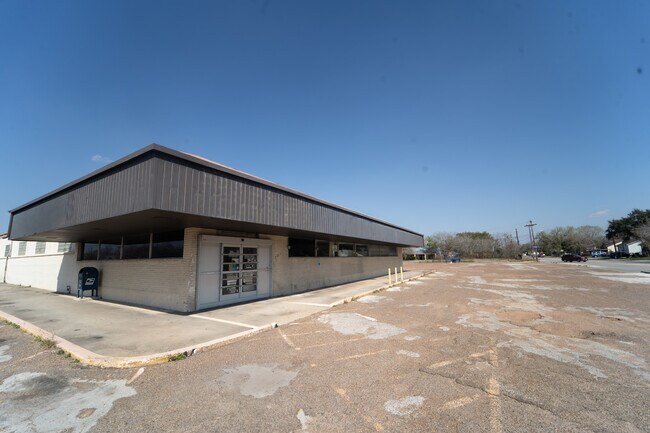 Plus de détails pour 1302 E Crestwood Dr, Victoria, TX - Industriel à vendre