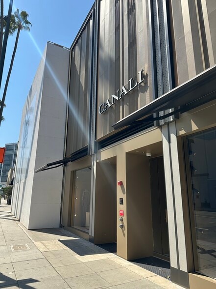 9549-9551 Wilshire Blvd, Beverly Hills, CA for lease - Building Photo - Image 3 of 8