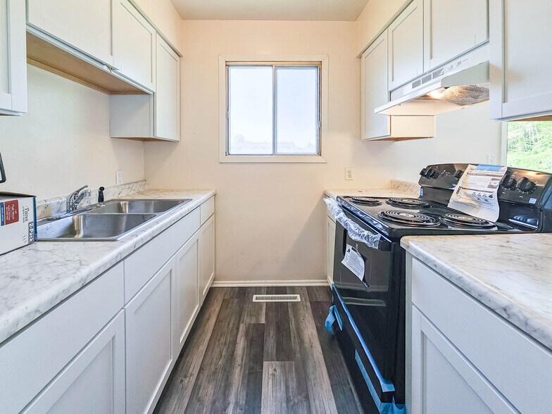 210 Sivers Rd, Glenwood, IA à vendre - Photo du bâtiment - Image 3 de 9