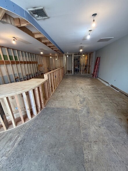 358 W Bridge St, New Hope, PA for lease - Interior Photo - Image 3 of 11