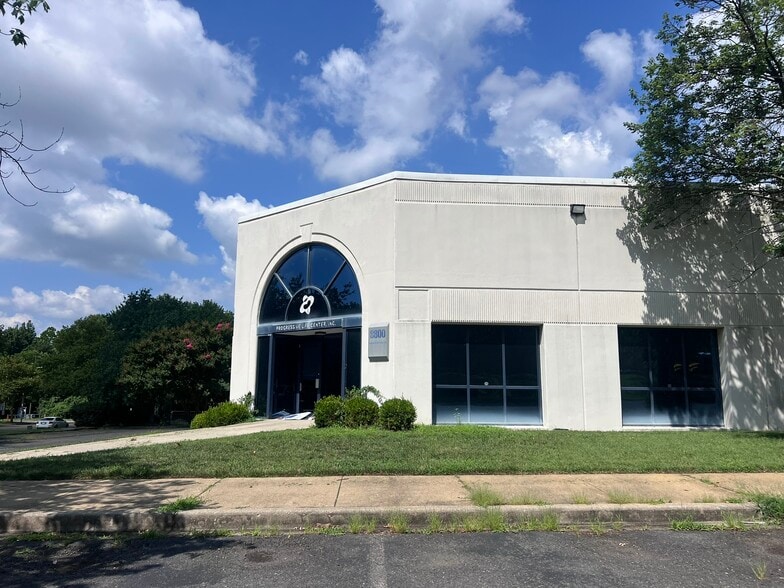 8800-8816 Jericho City Dr, Landover, MD for lease - Building Photo - Image 1 of 4