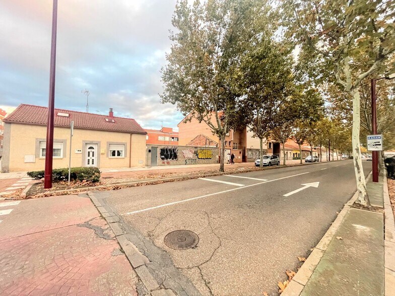 Cañada Real, 107, Valladolid, Valladolid for sale - Primary Photo - Image 2 of 11