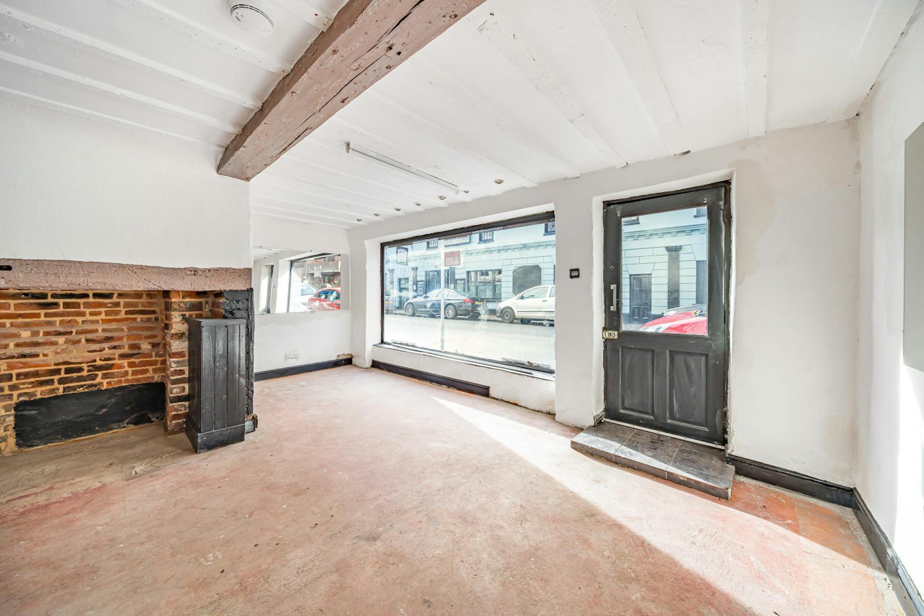 27 Church St, Staines-Upon-Thames for lease Interior Photo- Image 1 of 4