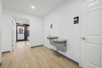 1255 South Park Dr, Kernersville, NC for lease Interior Photo- Image 2 of 7