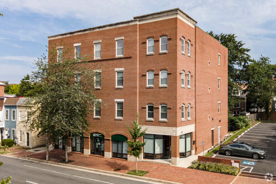 1429 Duke St, Alexandria, VA à louer - Photo du bâtiment - Image 1 de 7