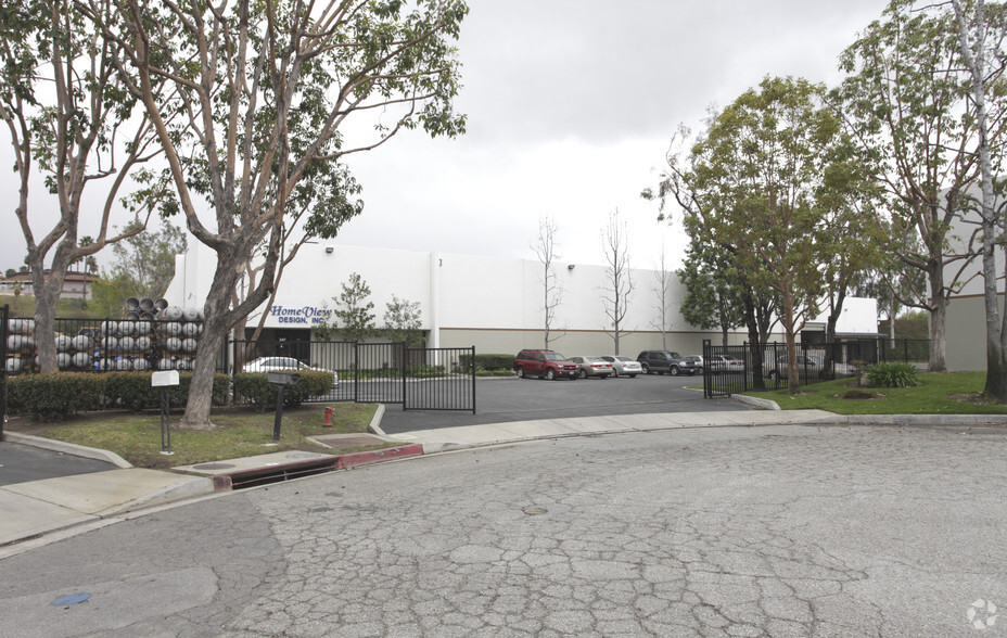 347 Enterprise Pl, Pomona, CA for lease - Building Photo - Image 1 of 4