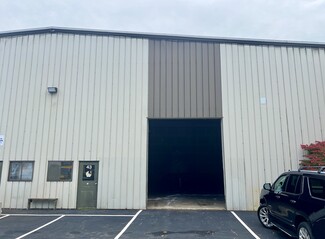 Plus de détails pour 381 Old Falmouth Rd, Marstons Mills, MA - Industriel à vendre