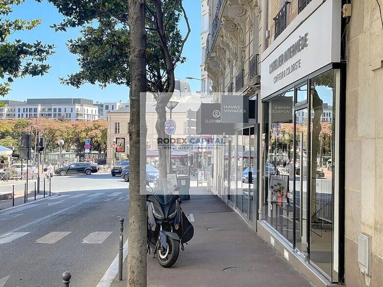 Commerce de détail dans Issy-les-Moulineaux à louer - Photo du bâtiment - Image 3 de 9