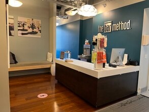 1 E Delaware Pl, Chicago, IL for lease Interior Photo- Image 1 of 4