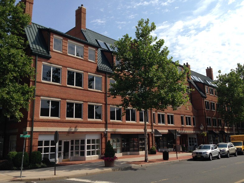 47 Hulfish St, Princeton, NJ à louer - Photo du bâtiment - Image 3 de 6