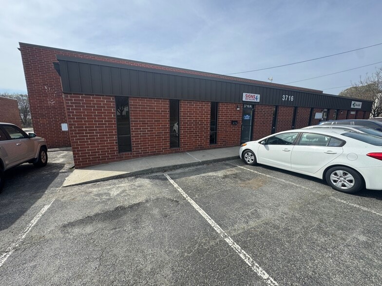 3716 Alliance Dr, Greensboro, NC for lease - Building Photo - Image 2 of 19