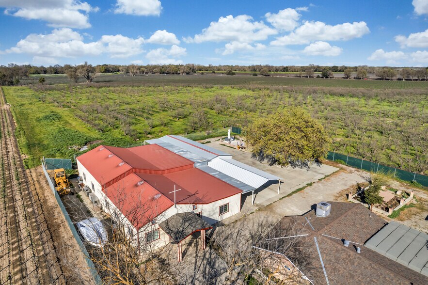 9503 Barber Rd, Galt, CA à vendre - Photo du bâtiment - Image 2 de 95