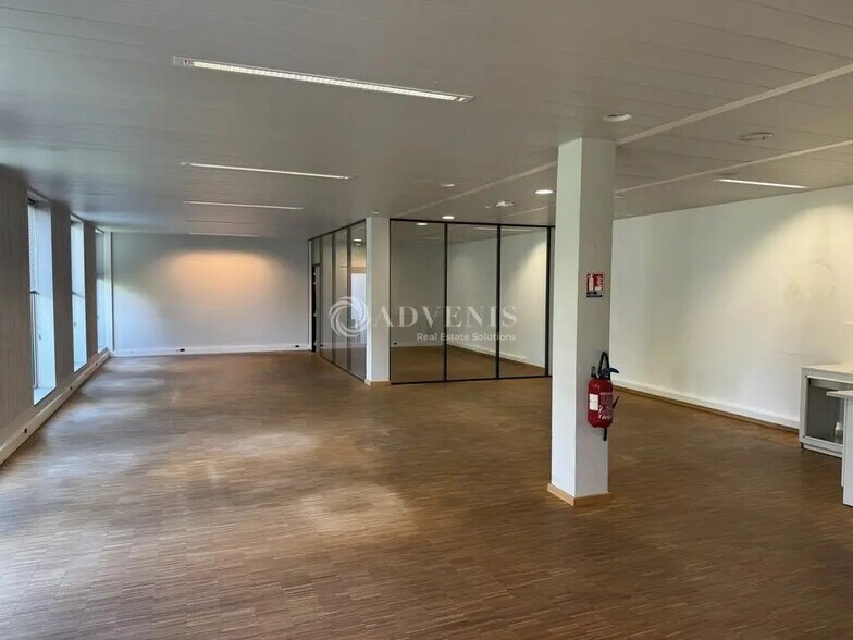 Office in Schiltigheim for lease - Building Photo - Image 3 of 7