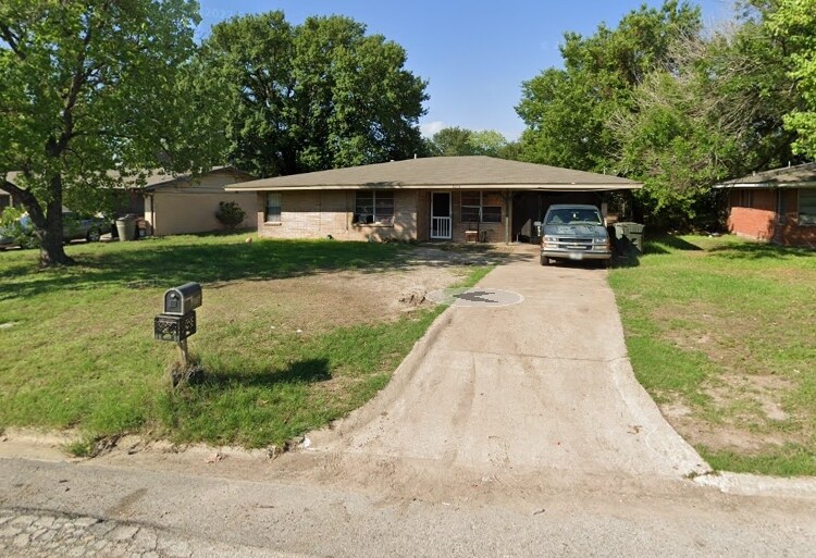 2216 Truman St, Bryan, TX à vendre Photo principale- Image 1 de 2