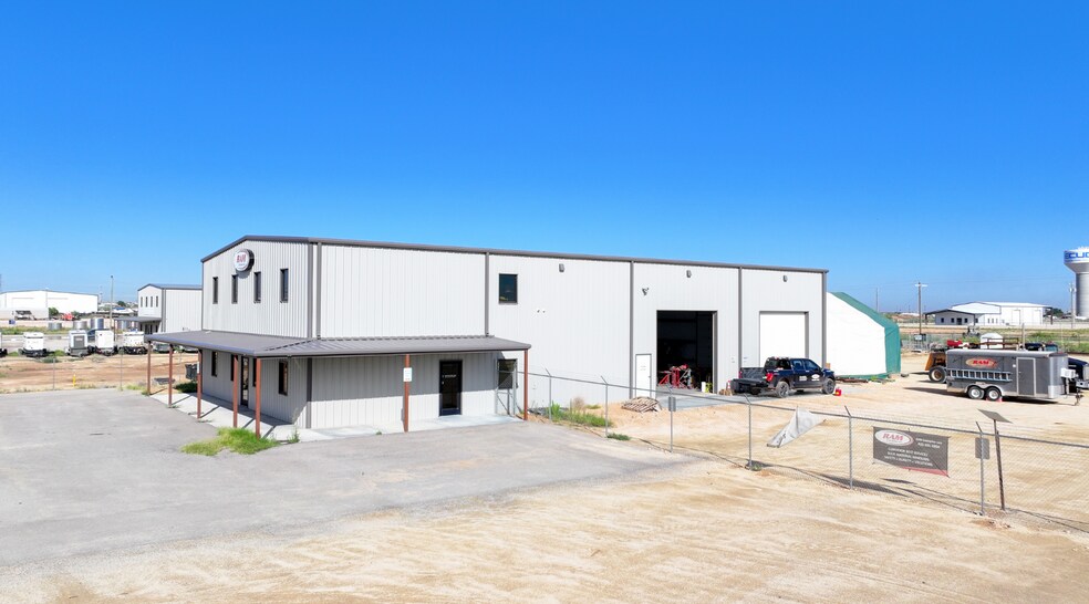 8260 W Interstate 20, Odessa, TX à louer - Photo du bâtiment - Image 3 de 30