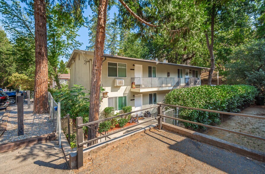 3237 Francis Ave, Placerville, CA à vendre - Photo du bâtiment - Image 2 de 21