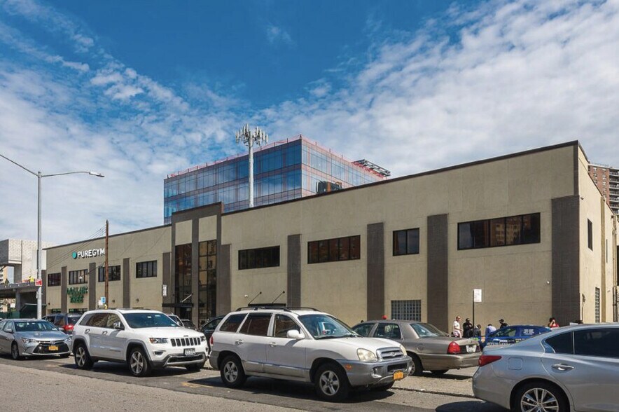 2847-2865 W 8th St, Brooklyn, NY à louer - Photo du bâtiment - Image 3 de 3